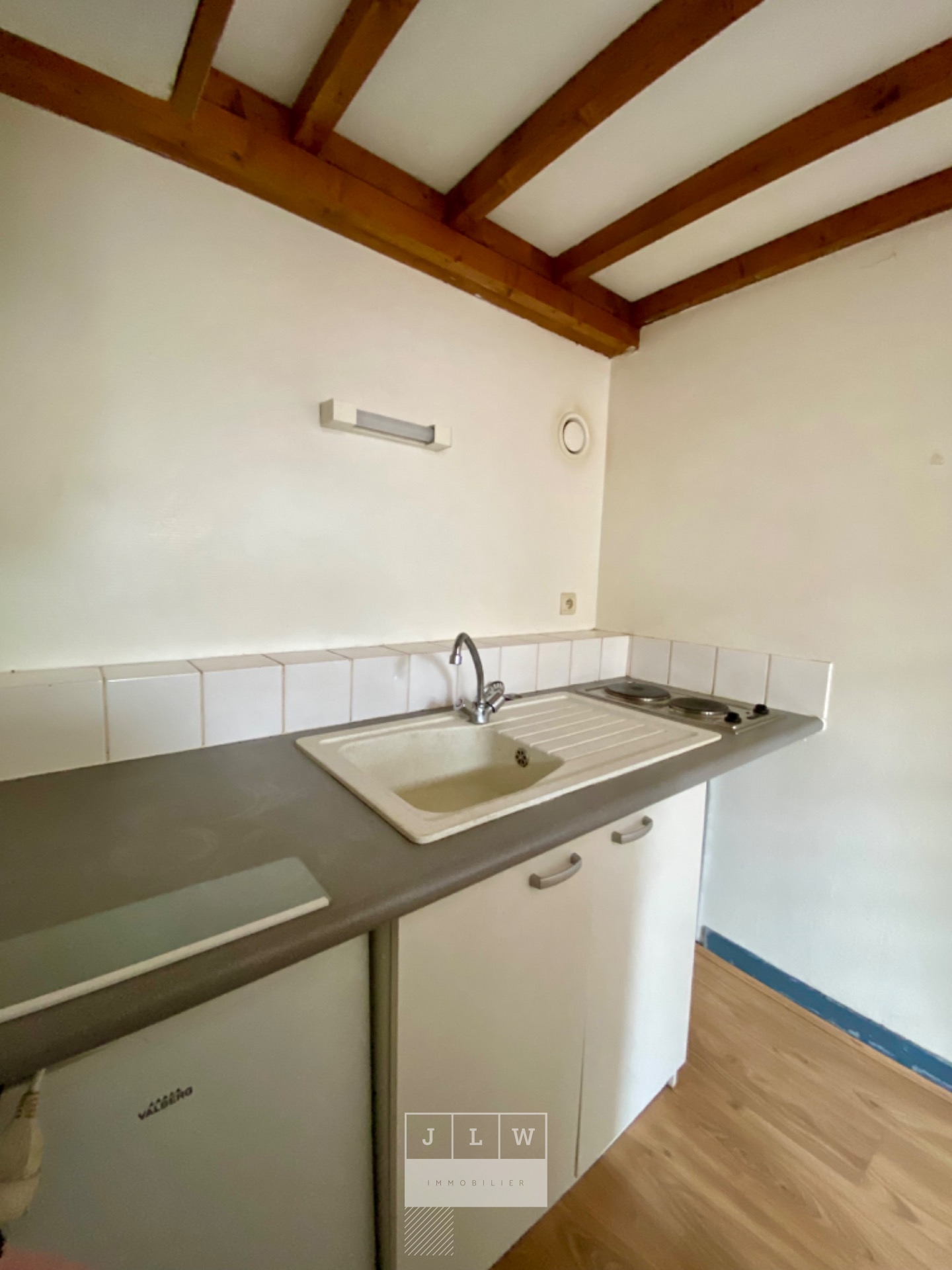 Hmk ll152 lille sebastopol studio non meuble de 18 07m Photo 3 - JLW Immobilier Hmk ll152 lille sebastopol studio non meuble de 18 07m Photo 3 - JLW Immobilier