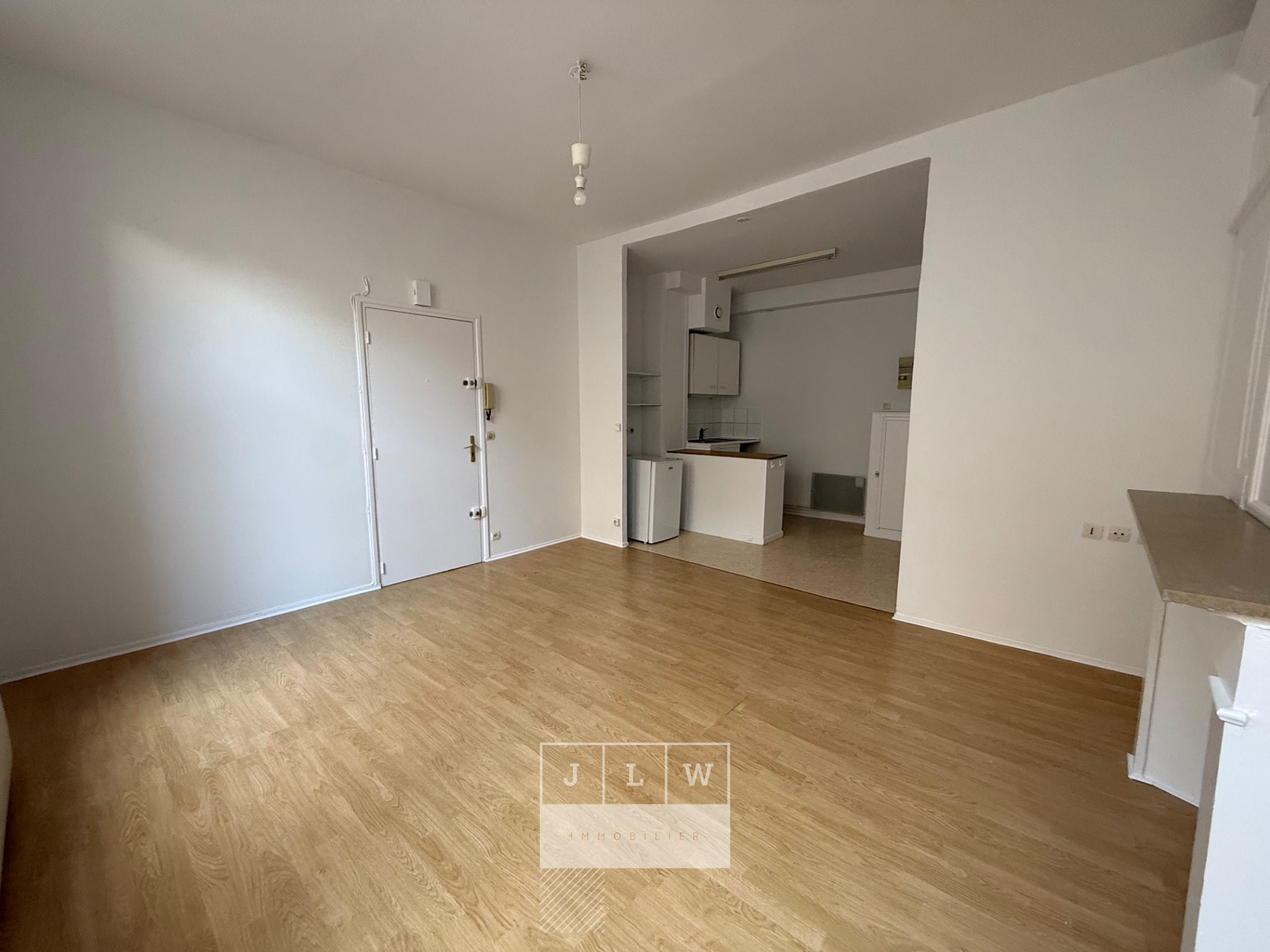 Iak ll152 vieux lille studio non meuble de 2837m Photo 7 - JLW Immobilier