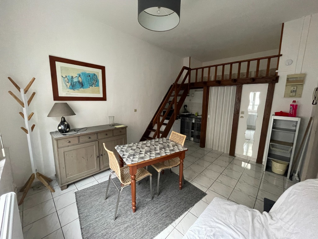Mise en vente lille saint michel studio meuble de 16 93 m Photo 2 - JLW Immobilier Mise en vente lille saint michel studio meuble de 16 93 m Photo 2 - JLW Immobilier