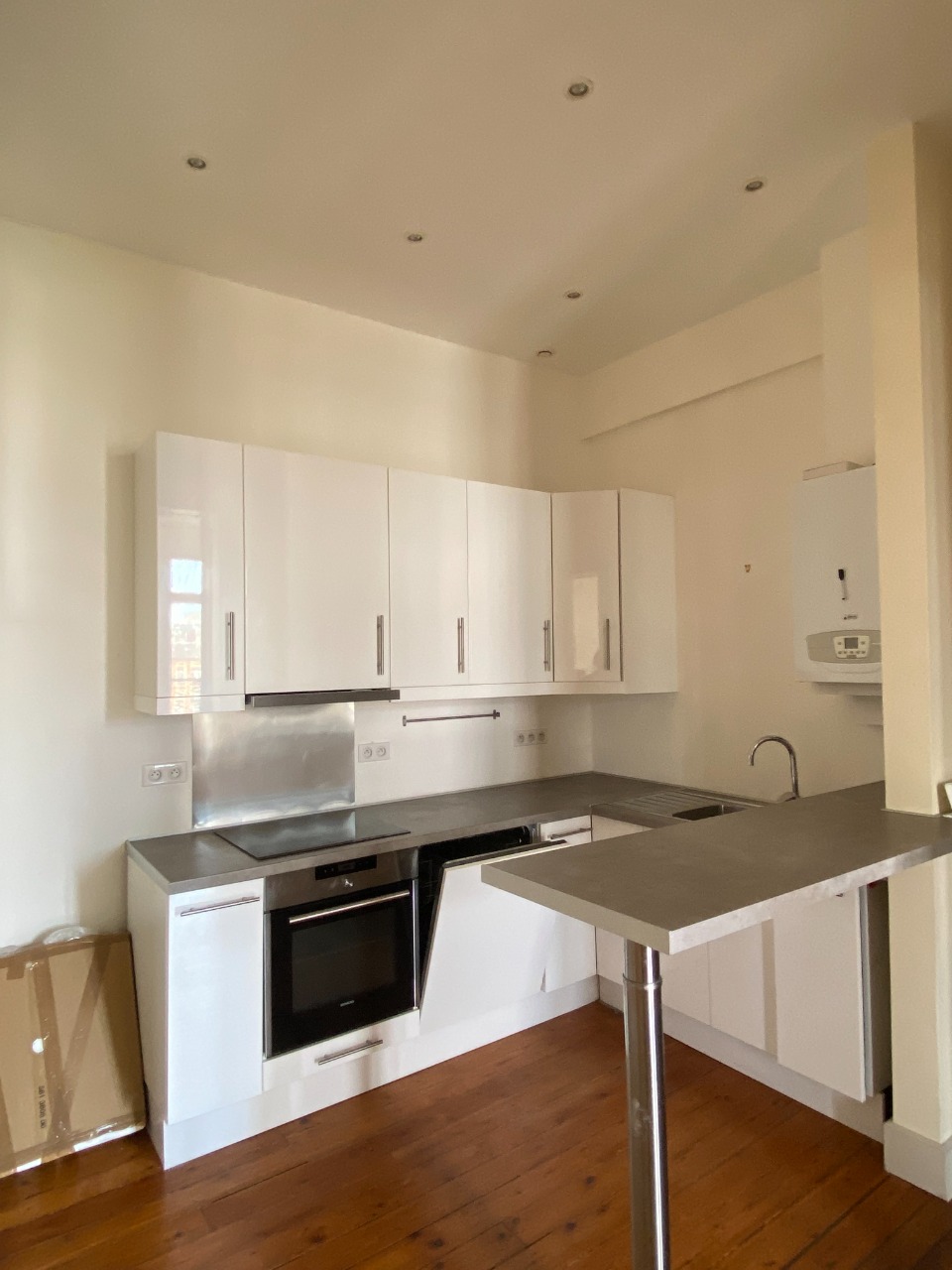 Ihw sr123  lille t3 non meuble de 97 78m place sebastopol Photo 5 - JLW Immobilier