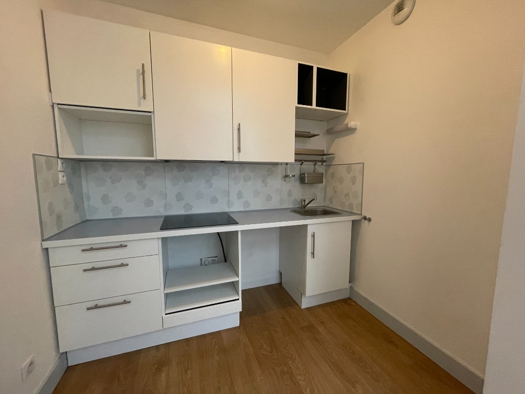 Ref  ila ll 152 hyper centre t3 avec parking de 7758m Photo 3 - JLW Immobilier