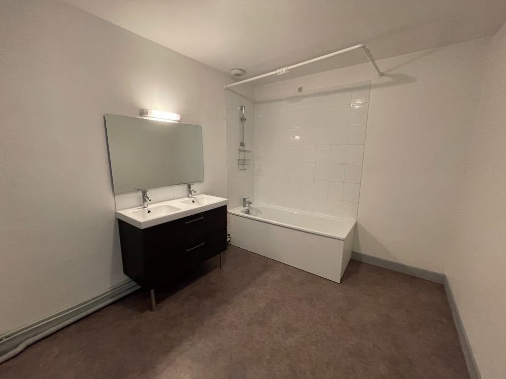 Ref  ila ll 152 hyper centre t3 avec parking de 7758m Photo 8 - JLW Immobilier