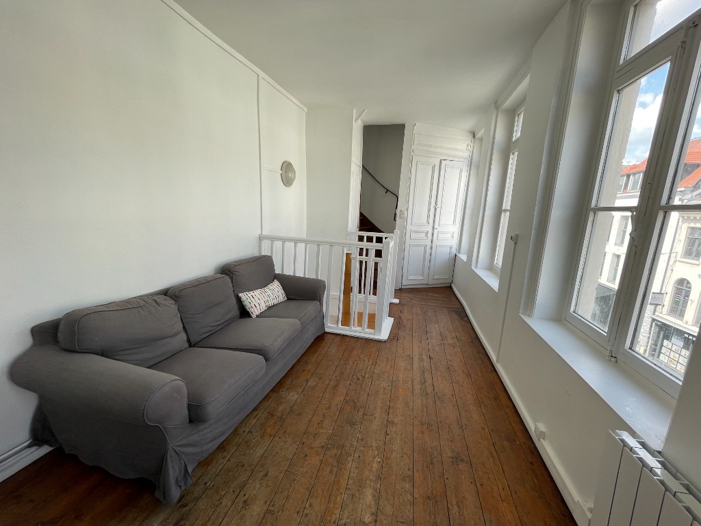Vieux lille t3 non meuble de 4496m Photo 2 - JLW Immobilier Vieux lille t3 non meuble de 4496m Photo 2 - JLW Immobilier