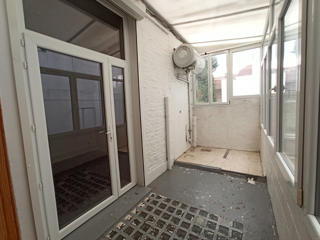 Ins ll152 lille repu 2 pieces non meuble de 4164m Photo 9 - JLW Immobilier Ins ll152 lille repu 2 pieces non meuble de 4164m Photo 9 - JLW Immobilier