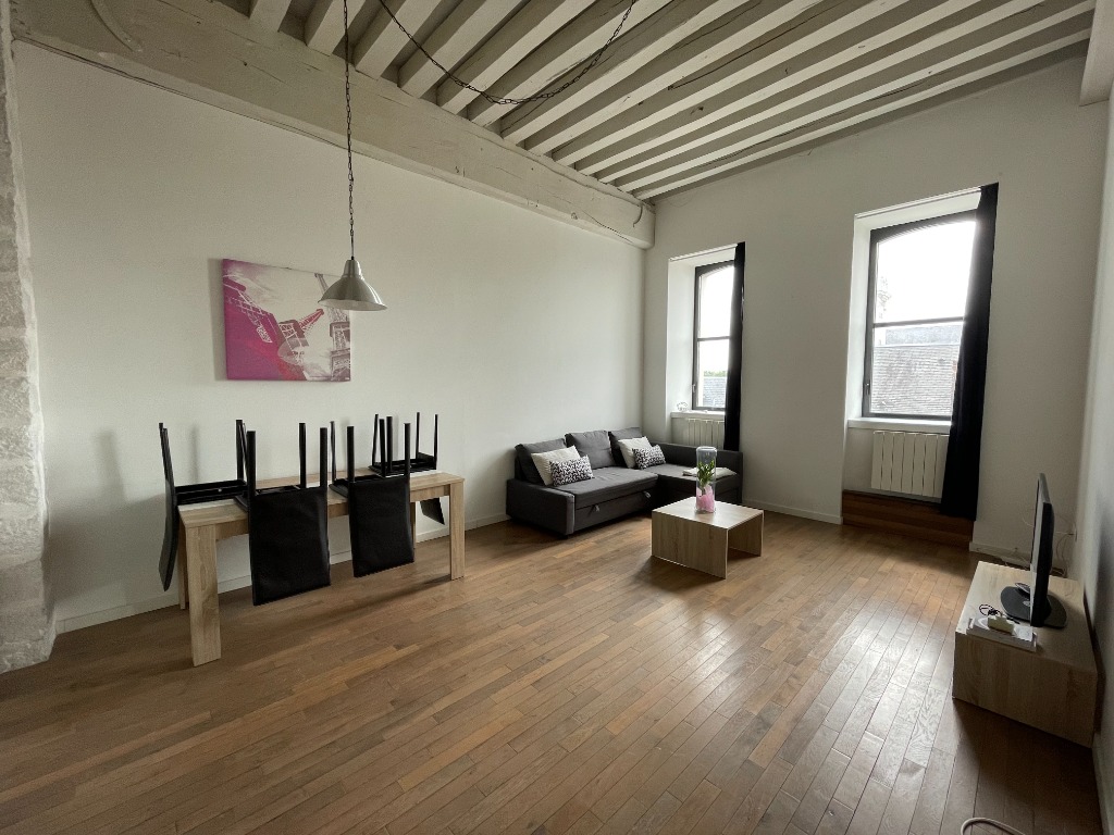 Ire ll152 vieux lille t2 meuble de 5967m avec parking Photo 1 - JLW Immobilier