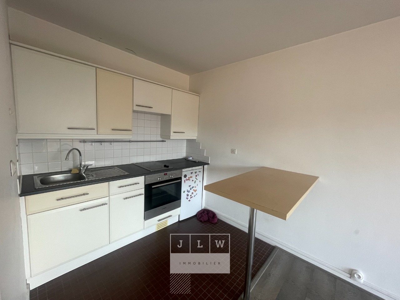 Irw ll152 appartement t1 non meuble avec garage  Photo 2 - JLW Immobilier