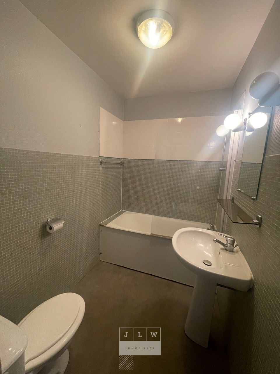 Irw ll152 appartement t1 non meuble avec garage  Photo 5 - JLW Immobilier