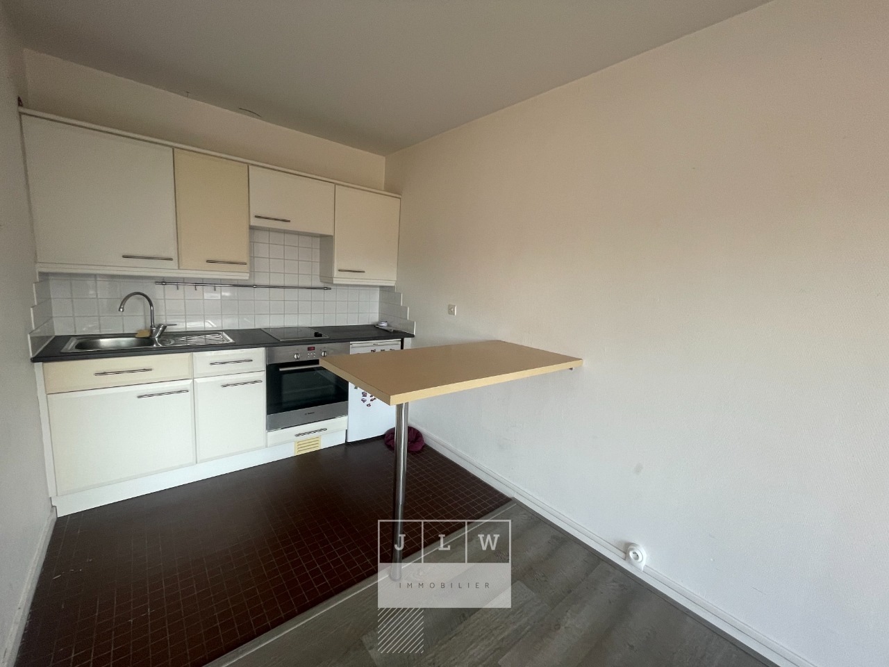 Irw ll152 appartement t1 non meuble avec garage  Photo 6 - JLW Immobilier