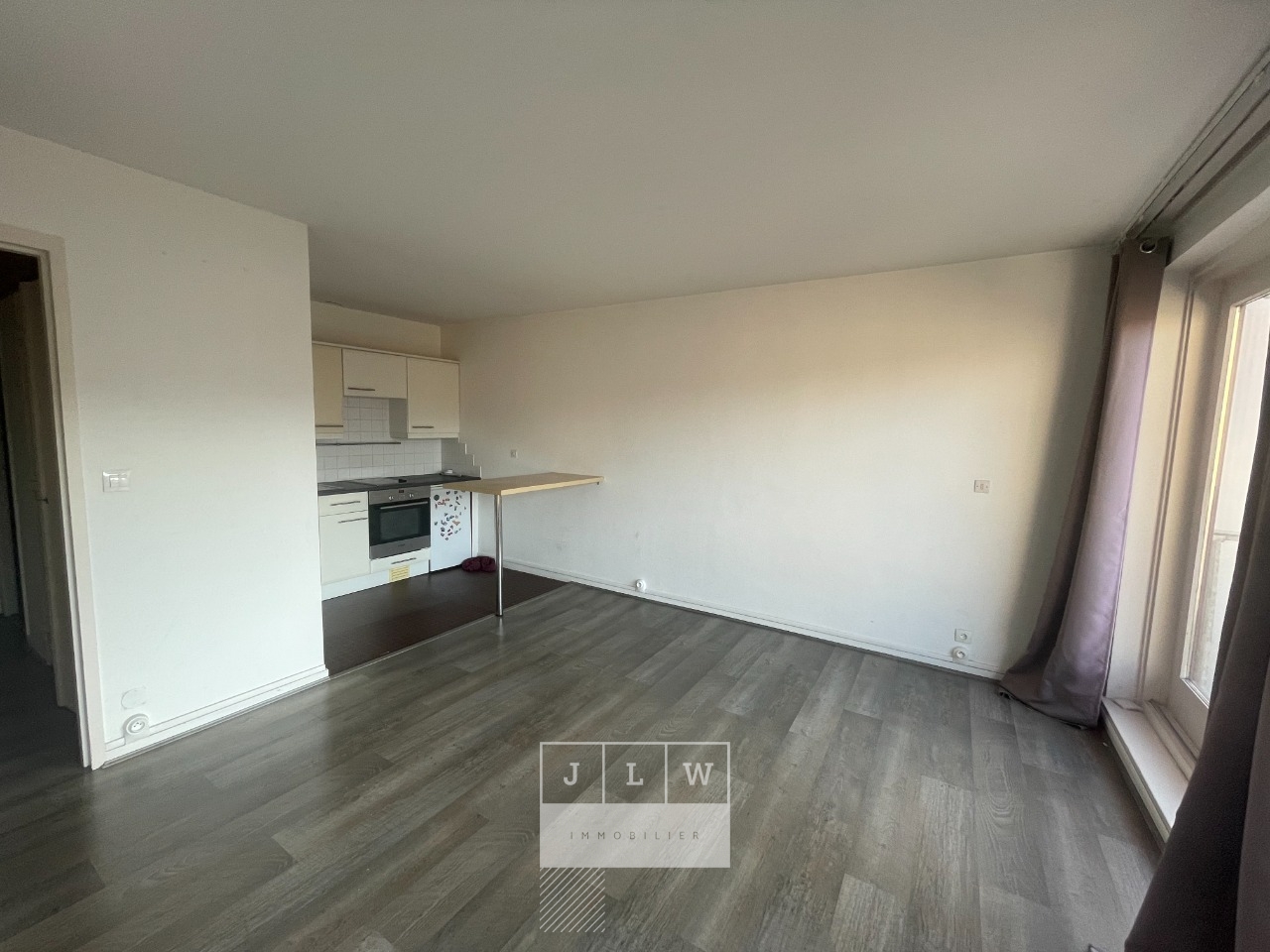 Irw ll152 appartement t1 non meuble avec garage  Photo 7 - JLW Immobilier