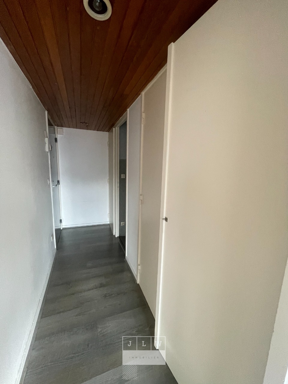 Irw ll152 appartement t1 non meuble avec garage  Photo 9 - JLW Immobilier