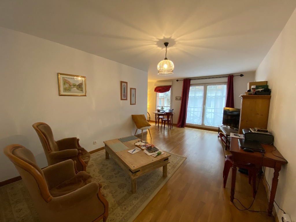 Lille appartement 3 pieces non meuble de 73m avec balcon et parking Photo 2 - JLW Immobilier