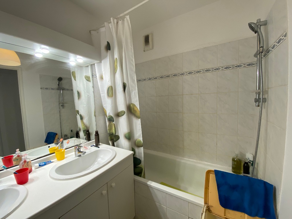 Lille appartement 3 pieces non meuble de 73m avec balcon et parking Photo 7 - JLW Immobilier