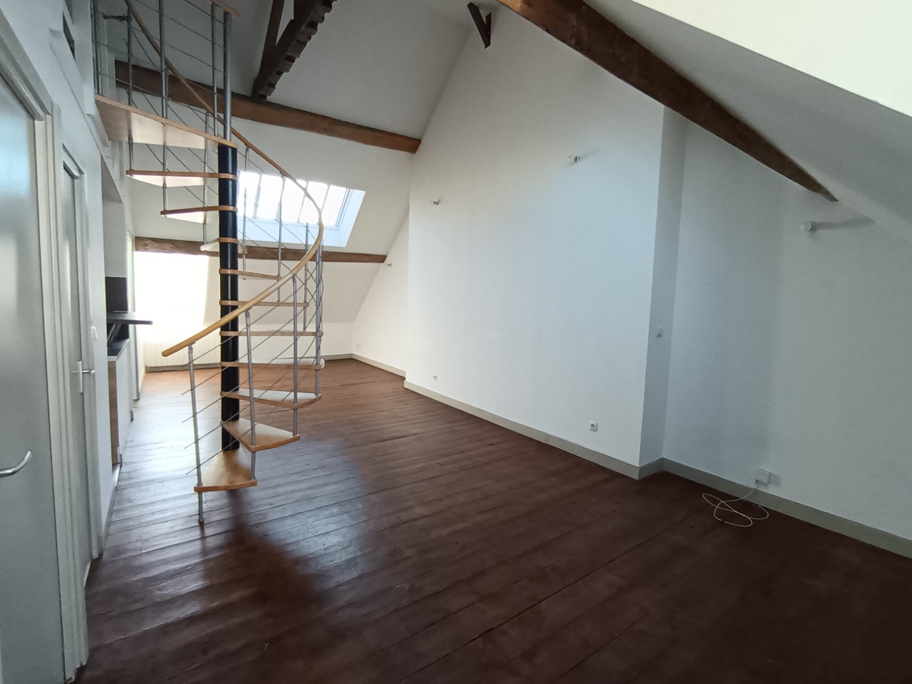 Ith ll152 standby loc appt t1bis mezzanine Photo 4 - JLW Immobilier Ith ll152 standby loc appt t1bis mezzanine Photo 4 - JLW Immobilier