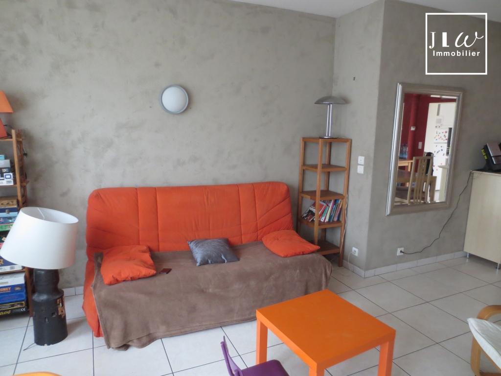 Iuq sr123 lille saint michel t3 meuble de 8819m Photo 6 - JLW Immobilier