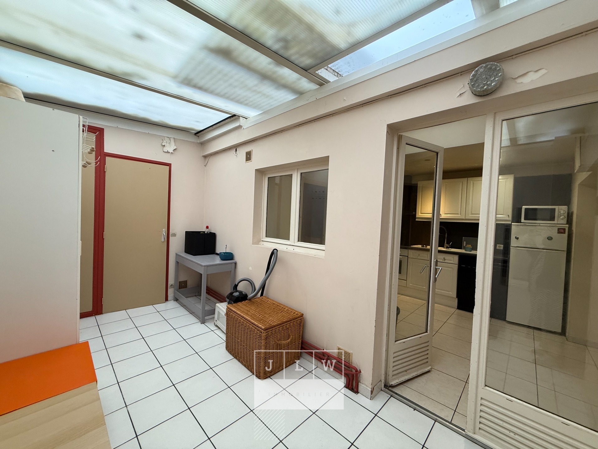 Iuq sr123 esti vente travaux t3 meuble de 8819m Photo 9 - JLW Immobilier Iuq sr123 esti vente travaux t3 meuble de 8819m Photo 9 - JLW Immobilier