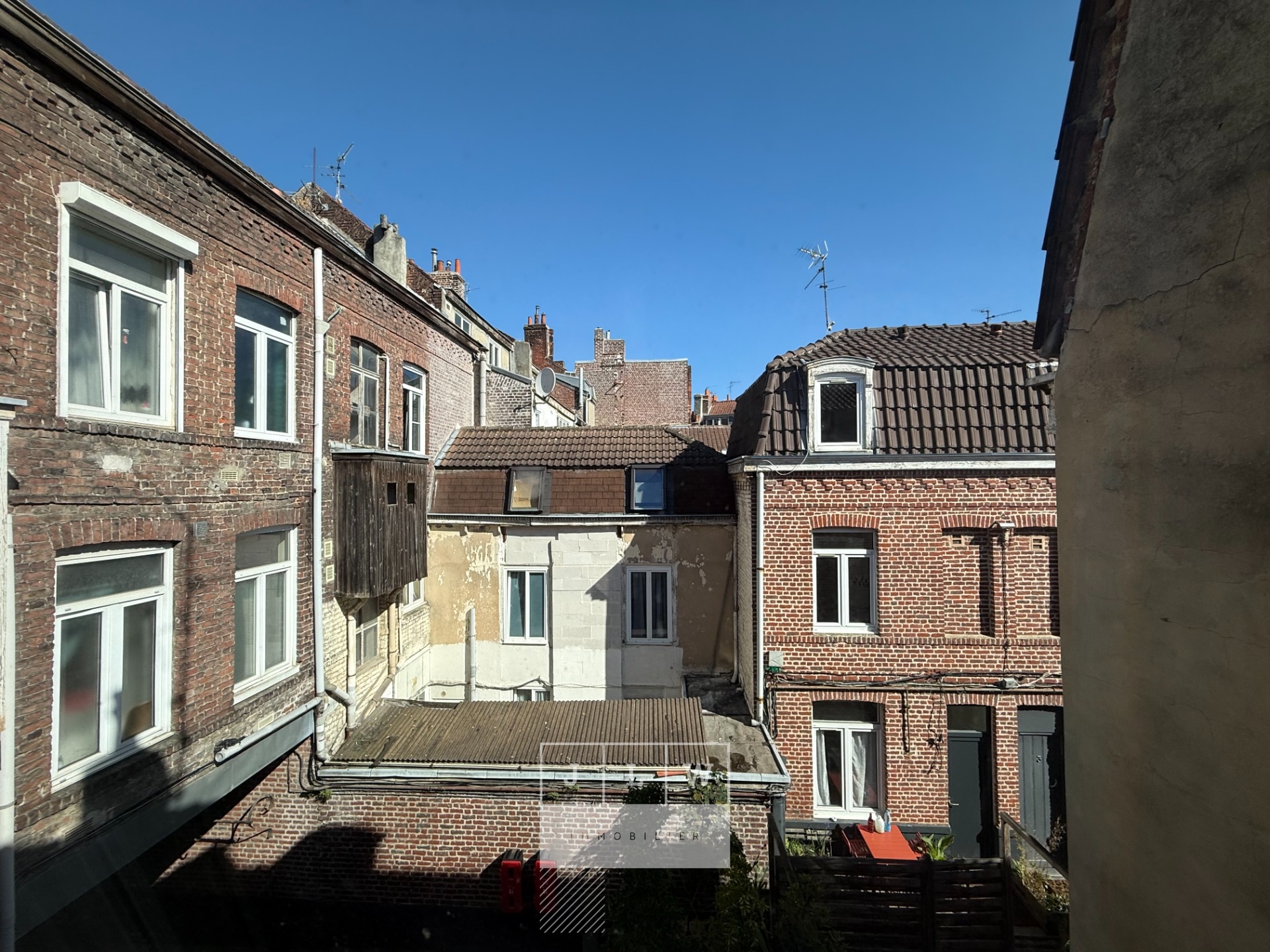 Iuq sr123 esti vente travaux t3 meuble de 8819m Photo 10 - JLW Immobilier Iuq sr123 esti vente travaux t3 meuble de 8819m Photo 10 - JLW Immobilier