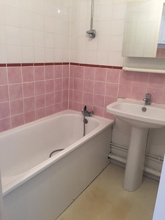 Lille studio non meuble avec parking et balcon  Photo 7 - JLW Immobilier