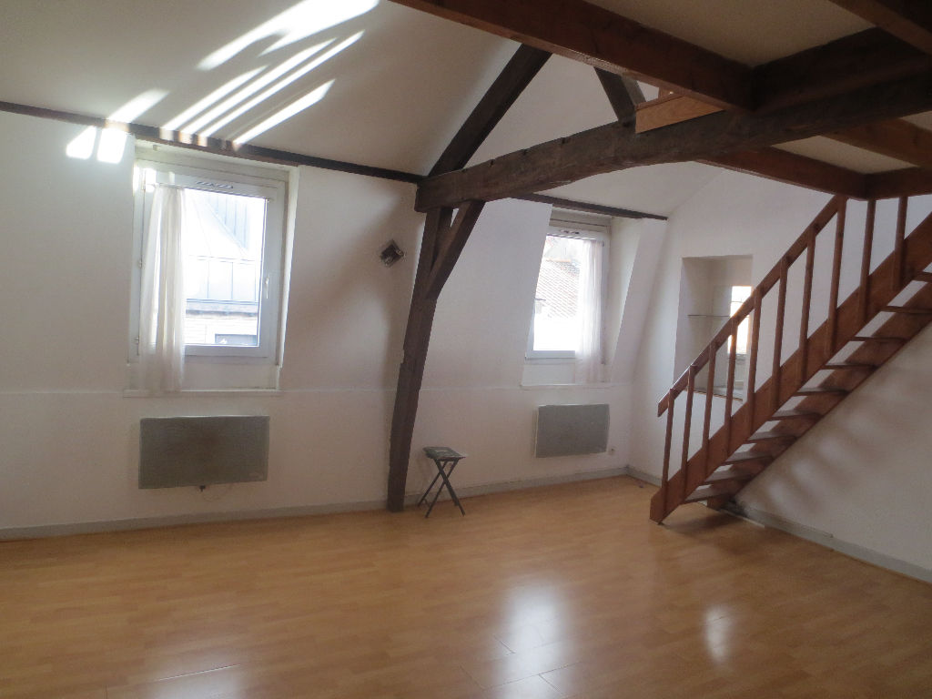 Mise en vente gambetta t1bis non meuble de 34m Photo 2 - JLW Immobilier Mise en vente gambetta t1bis non meuble de 34m Photo 2 - JLW Immobilier