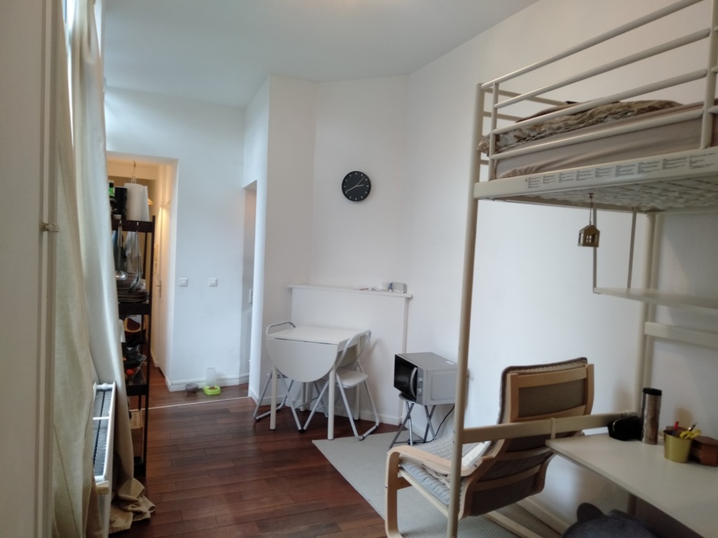 Lille studio meuble 2360m rue des meuniers Photo 2 - JLW Immobilier