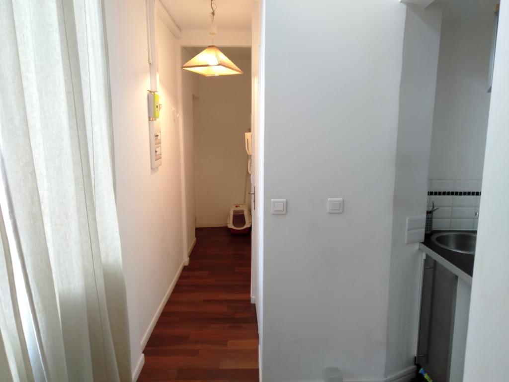 Lille studio meuble 2360m rue des meuniers Photo 3 - JLW Immobilier