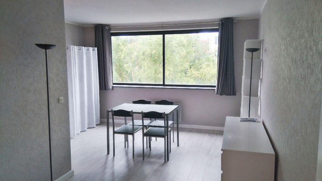 Lille st maurice studio meuble de 2883m avec parking Photo 1 - JLW Immobilier