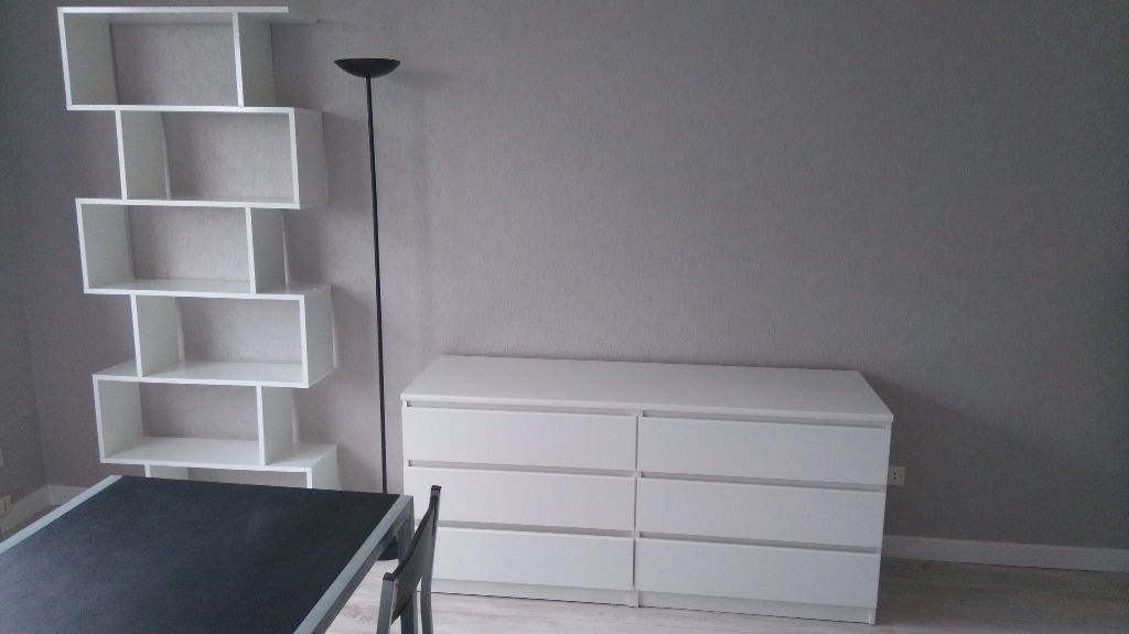 Lille st maurice studio meuble de 2883m avec parking Photo 2 - JLW Immobilier
