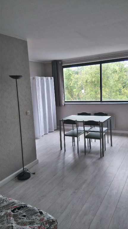 Lille st maurice studio meuble de 2883m avec parking Photo 4 - JLW Immobilier