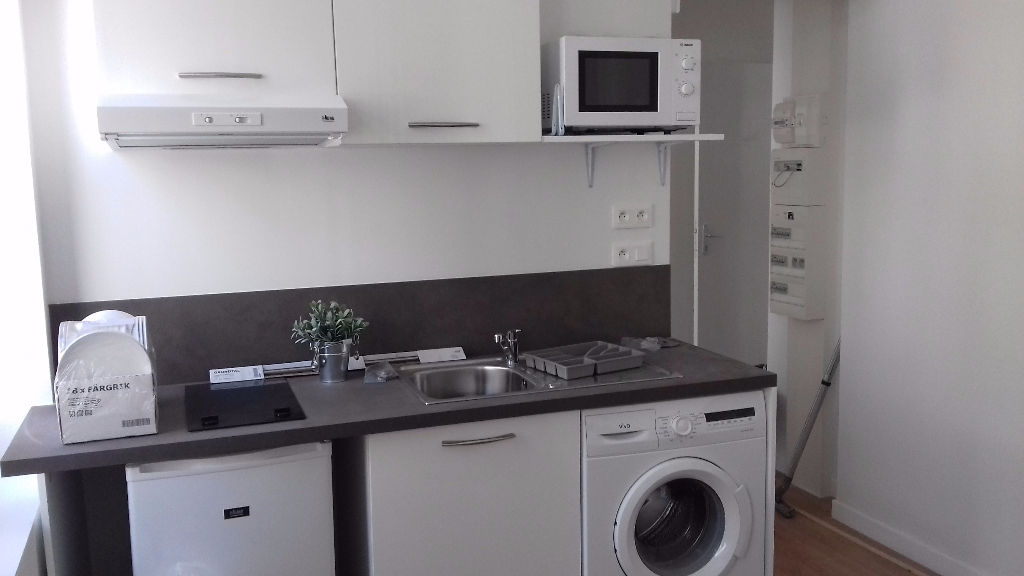 Jdb sr123  lille republique studio meuble de 1740m Photo 8 - JLW Immobilier