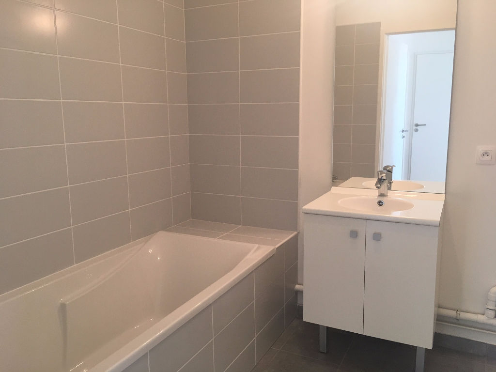 Jey sr123 mq dpe appartement 3 pieces  non meuble Photo 8 - JLW Immobilier