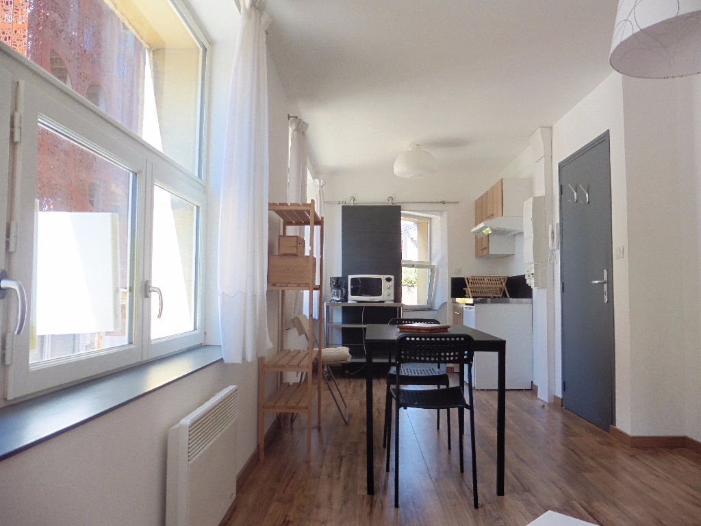 Jfo sr123 vieux lille type 1 bis meuble Photo 1 - JLW Immobilier Jfo sr123 vieux lille type 1 bis meuble Photo 1 - JLW Immobilier