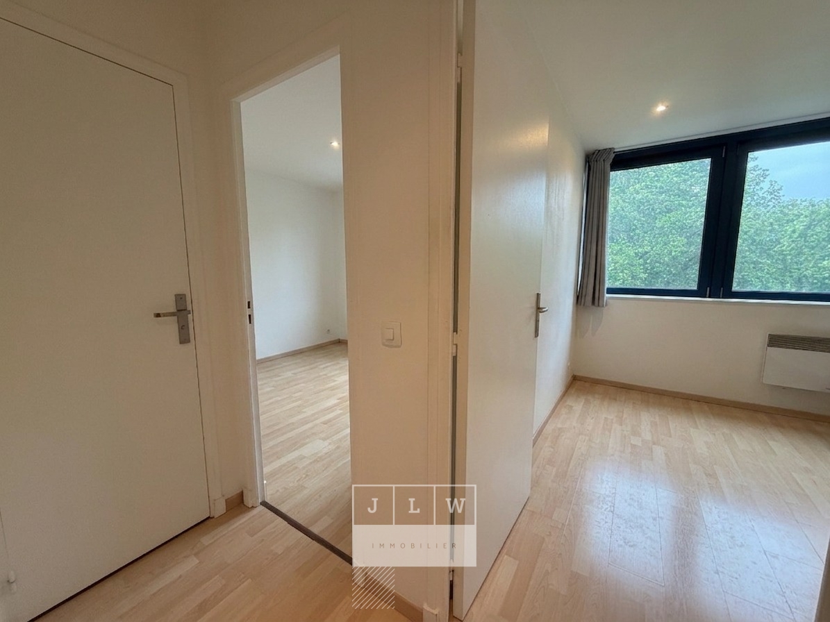 Jgd ll152 t3 non meuble av du peuple belge ideal coloc Photo 1 - JLW Immobilier Jgd ll152 t3 non meuble av du peuple belge ideal coloc Photo 1 - JLW Immobilier