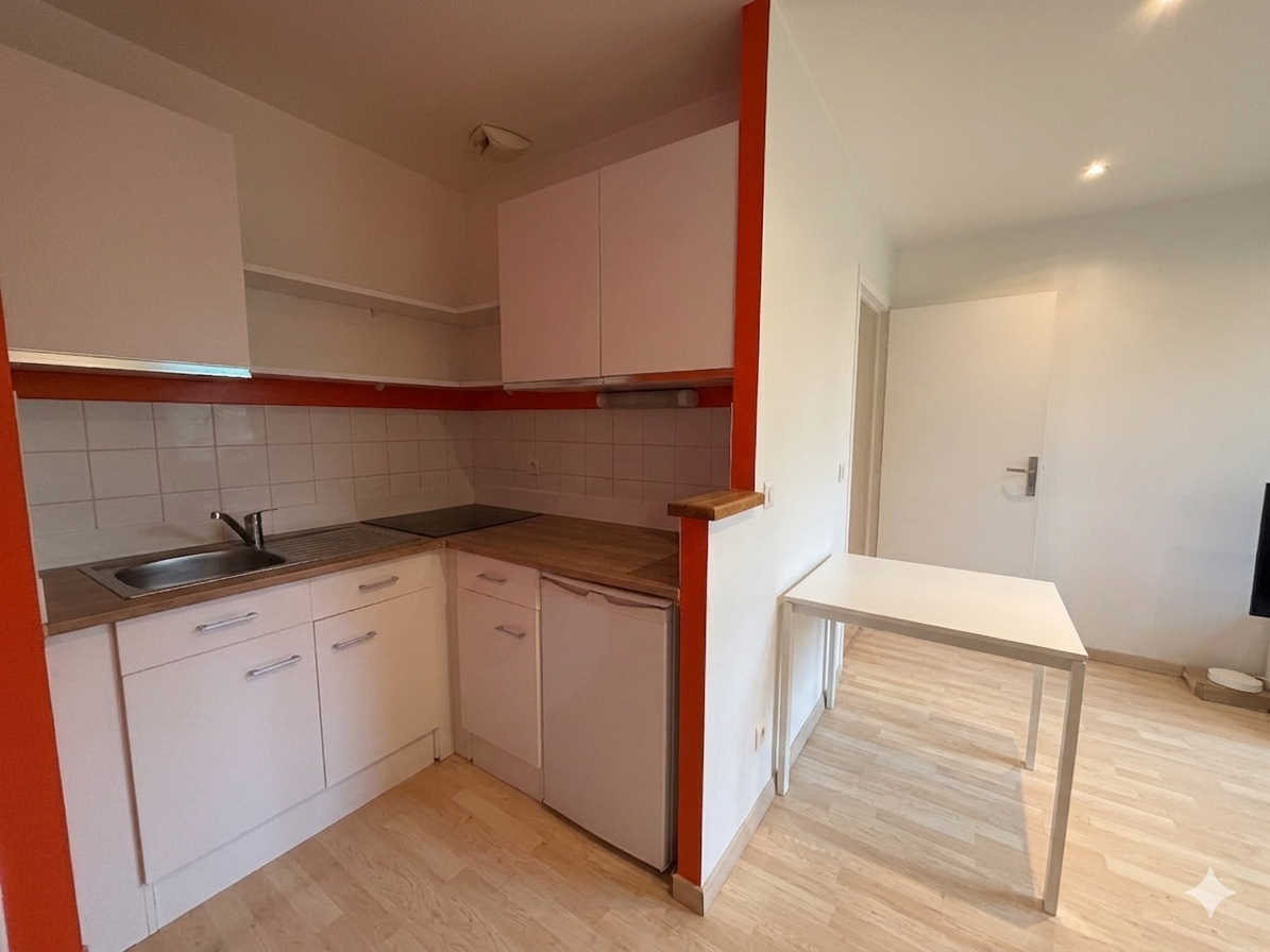 Jgd ll152 t3 non meuble av du peuple belge ideal coloc Photo 2 - JLW Immobilier Jgd ll152 t3 non meuble av du peuple belge ideal coloc Photo 2 - JLW Immobilier