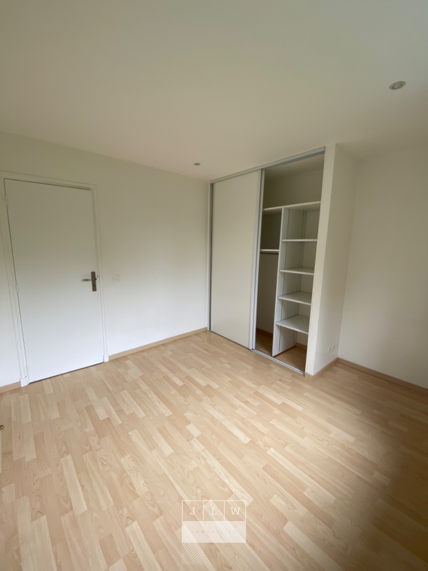 Jgd sr123 t3 non meuble av du peuple belge ideal coloc Photo 7 - JLW Immobilier Jgd sr123 t3 non meuble av du peuple belge ideal coloc Photo 7 - JLW Immobilier