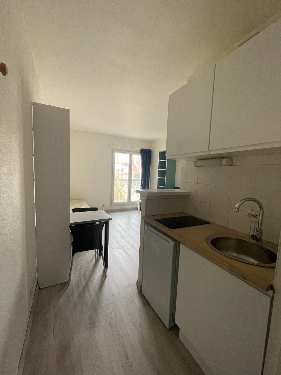 Jgk nb343 lille sebastopol studio non meuble de 2182m Photo 5 - JLW Immobilier