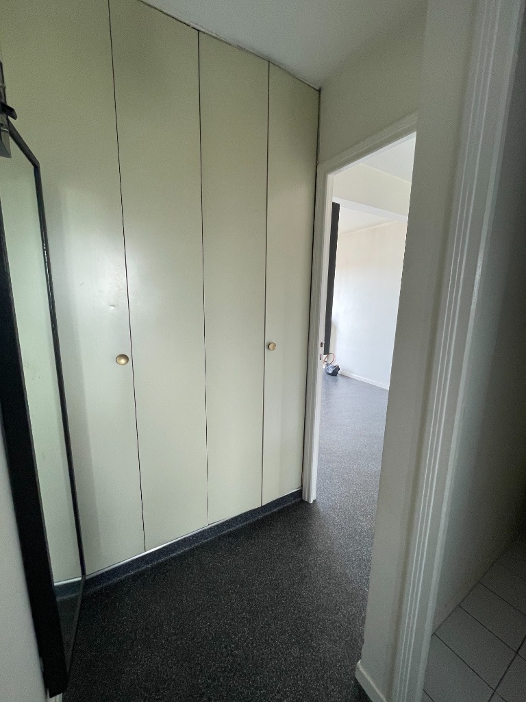 Standby travaux studio non meuble de 2443m avec terrasse Photo 6 - JLW Immobilier