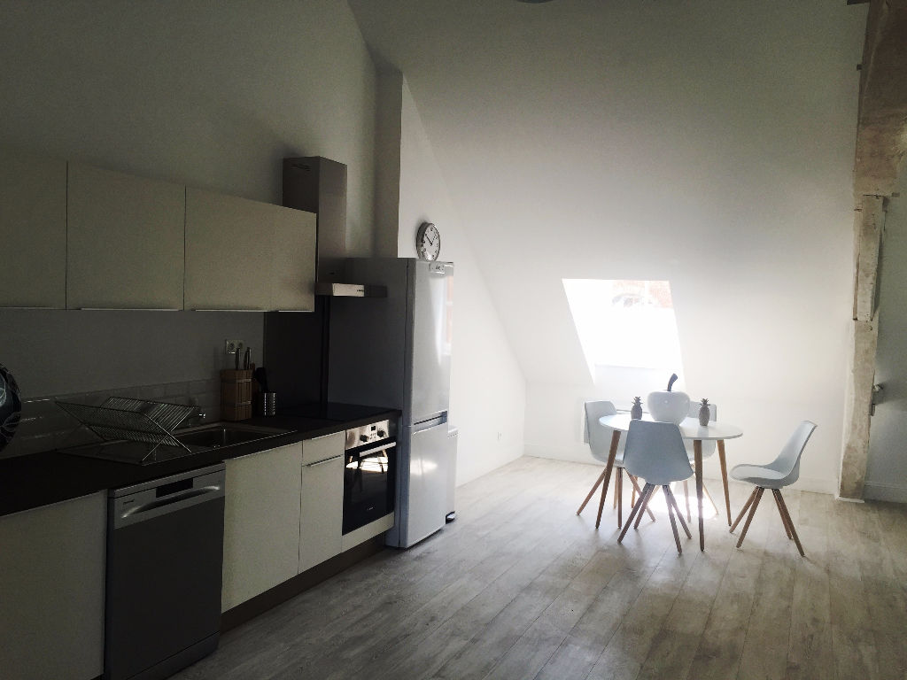 Jil ll152 vieux lille t2 meuble 55 m Photo 16 - JLW Immobilier Jil ll152 vieux lille t2 meuble 55 m Photo 16 - JLW Immobilier