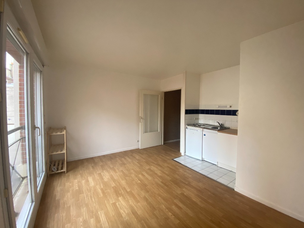 Jju ll152 t2 non meuble avec place de parking Photo 1 - JLW Immobilier