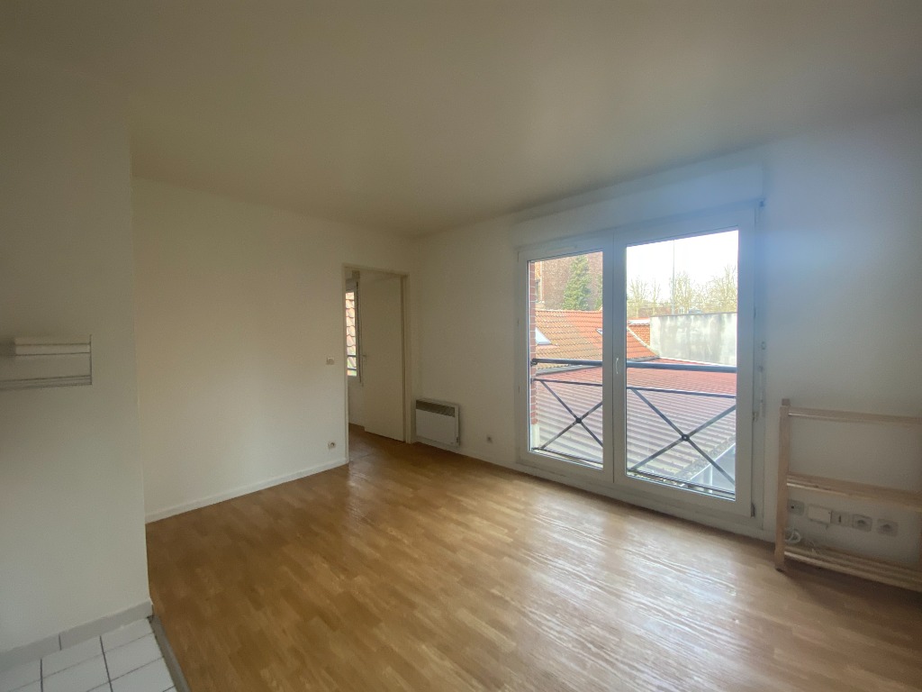 Jju ll152 t2 non meuble avec place de parking Photo 2 - JLW Immobilier