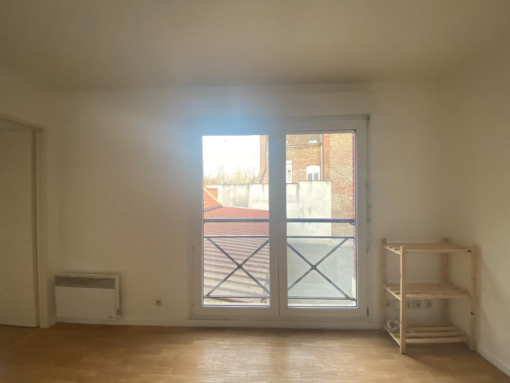 Jju ll152 t2 non meuble avec place de parking Photo 3 - JLW Immobilier
