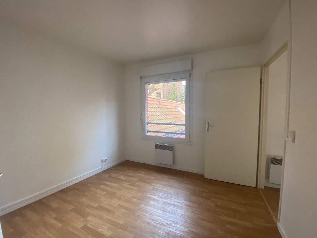 Jju ll152 t2 non meuble avec place de parking Photo 5 - JLW Immobilier