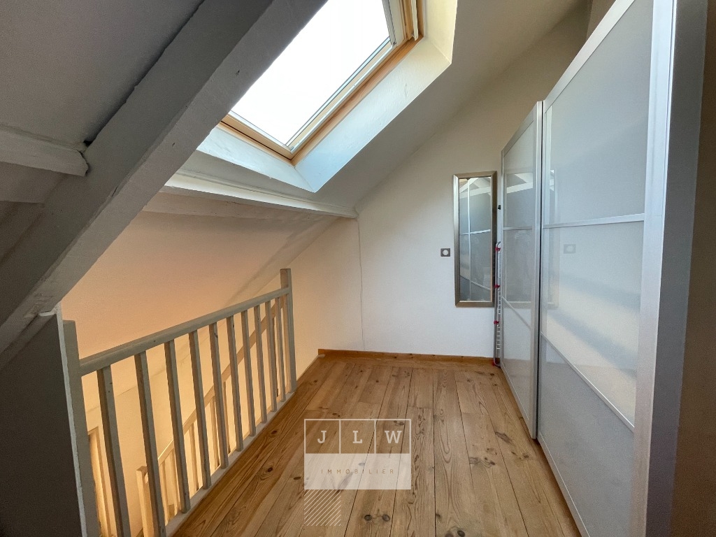Jkd sr123 mise en vent t1bis meuble en duplex de 3756m2 Photo 5 - JLW Immobilier Jkd sr123 mise en vent t1bis meuble en duplex de 3756m2 Photo 5 - JLW Immobilier