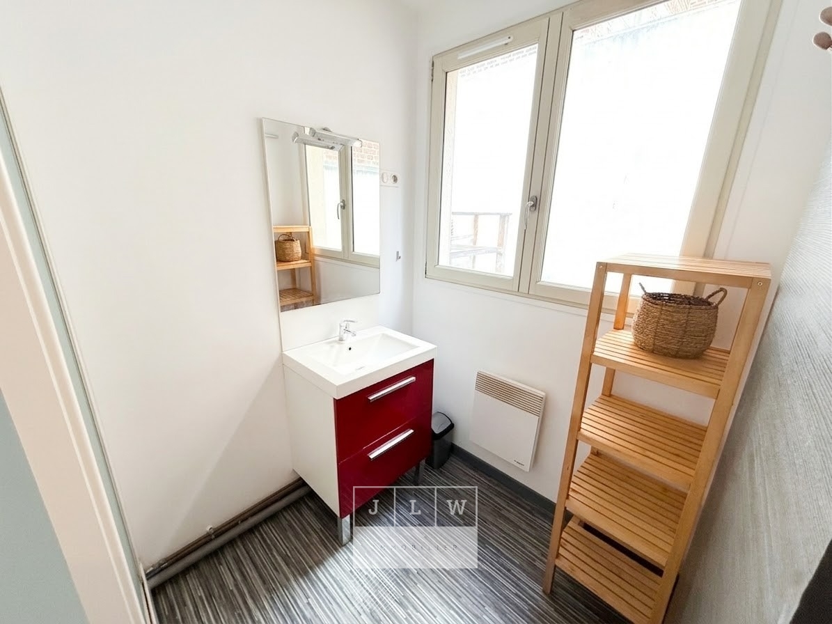 Jll sr123 appartement vieux lille 3 pieces meuble 62m Photo 4 - JLW Immobilier