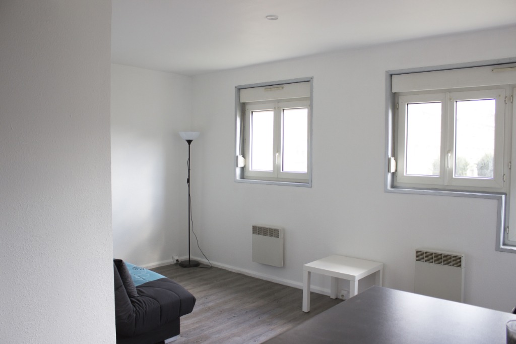 Jcg sr123 wazemmes studio meuble entierement renove Photo 1 - JLW Immobilier Jcg sr123 wazemmes studio meuble entierement renove Photo 1 - JLW Immobilier